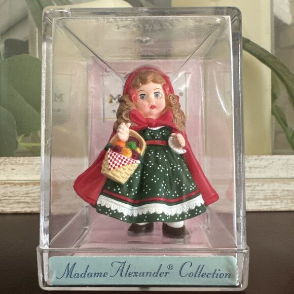 Vintage Hallmark Little Red Riding Hood Miniature 3' Doll Madame Alexand… - Picture 2 of 8